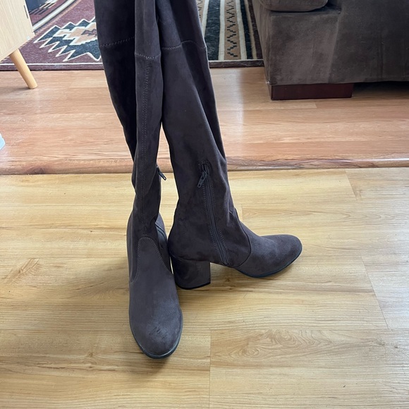 Dark grey faux suade knee high boots. Heel size 2.5”. Size 8M. Barely worn. - Picture 5 of 6